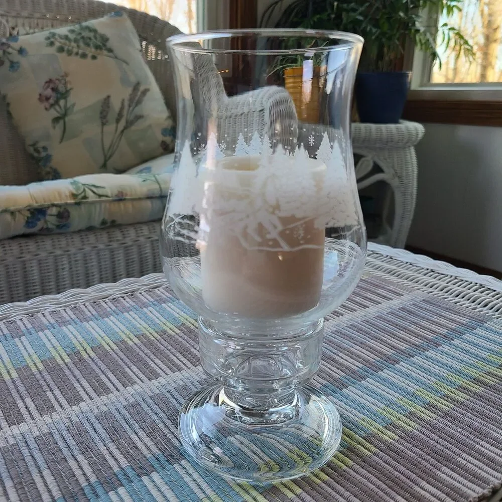 Vintage Avon President's Club 1996 Luminarc Glass Hurricane Lamp Sleigh Ride
